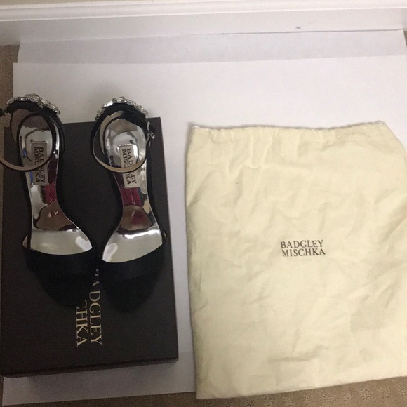 Badgley Mischka- Bartley ankle strap heel size 6 - Picture 2 of 7